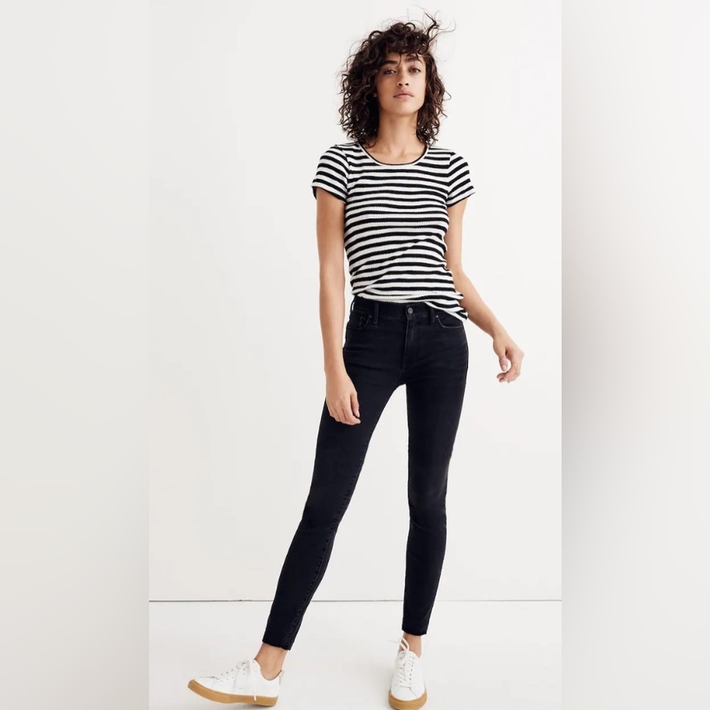 Madewell 9" High Rise Skinny Jeans Women black
Size 25